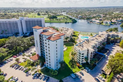 370 Golfview Road #202 1