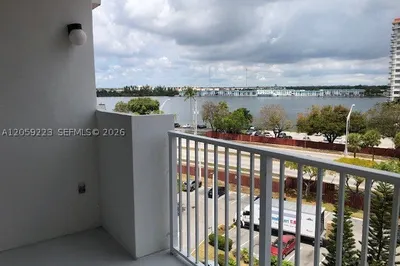 1200 NE Miami Gardens Dr #702W 1