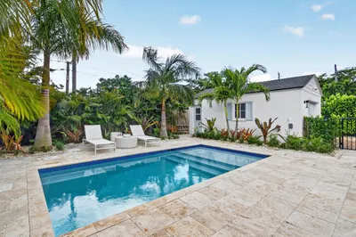 236GreymonDr(48)