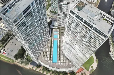 495 Brickell Ave #2707 1