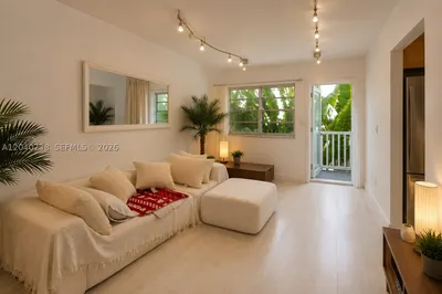 344 Meridian Ave #2B 1