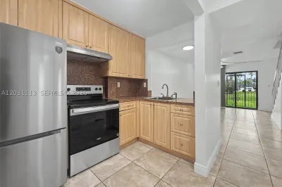 1001 SW 105 Ave #113 1