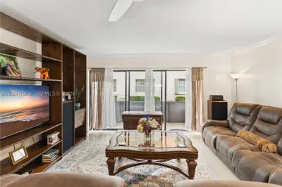 204 E Laurel Dr #1204 1