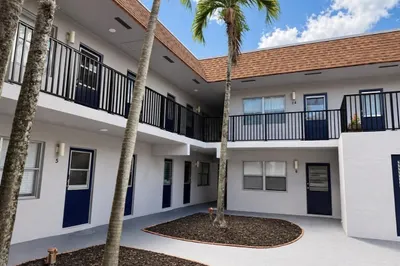 260 NW 19th Street #27 1