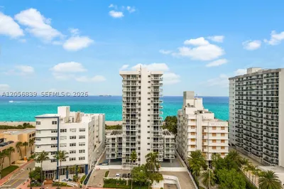 2457 Collins Ave #1603 1