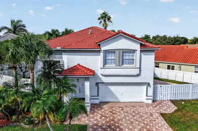 83 Gables Blvd 1