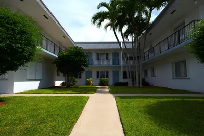 3402 Cynthia Lane #104 1