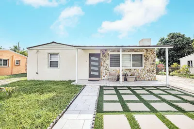 2333 Wabasso Drive 1