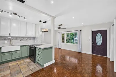 320 SW 12th Ave 1