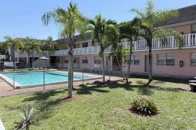 6050 SW 27th Street 1