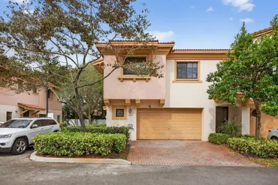 4751 Grand Cypress Circle N 1