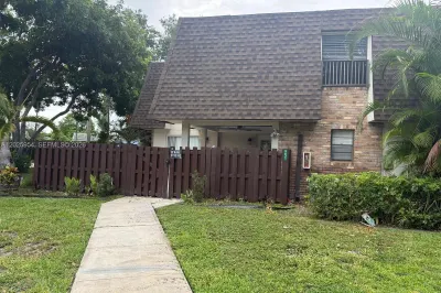 2621 NW 99th Ave #2621 1