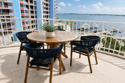 1627 Brickell Ave #1005 1