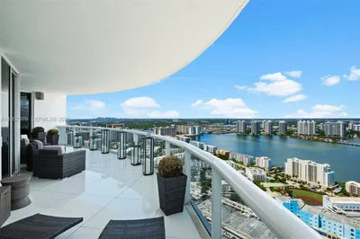 Oversized private balcony ideal for entertaining.