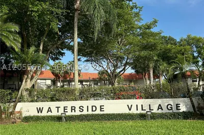 15710 E Waterside Cir #203 1