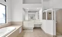 OVERSIZED SHOWER