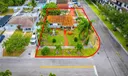 890 W 36th St Photo