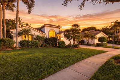 6812 Molakai Circle 1