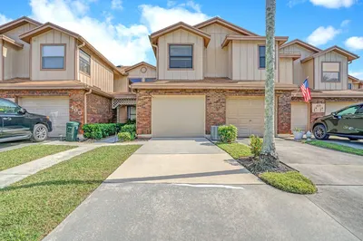 400 Crosswinds Drive #D2 1