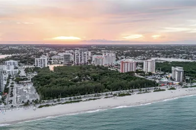 3000 E Sunrise Blvd #3C 1