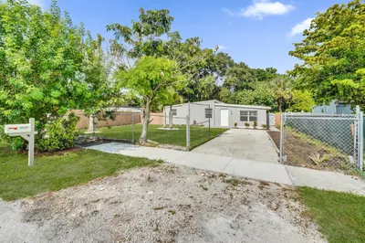 1628 NW 11th Street 1