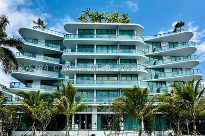 9901 W Bay Harbor Dr #505 1