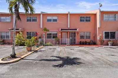 100 SW 110th Ave #142 1