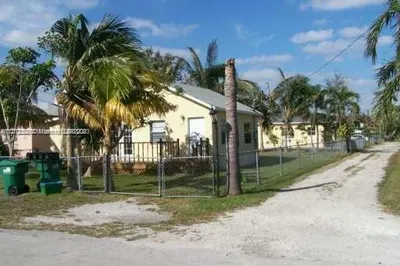 595 NW 88th St 1