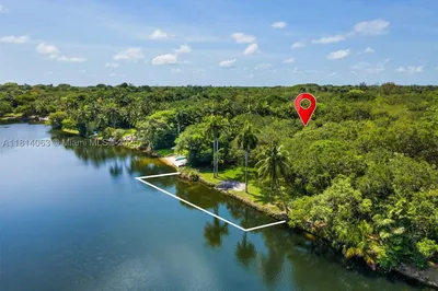 5355 Hammock Dr 1