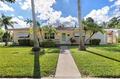 809 NW 8th Ave 1