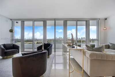 520 West Ave #1602 1