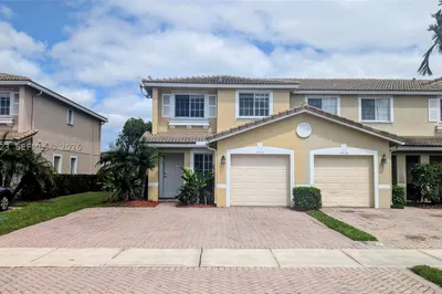 5910 Royal Way #---- 1