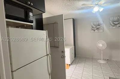 2232 W 74th Ter #40C 1