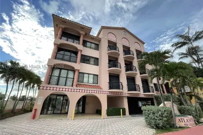 8816 Collins Ave #206 1