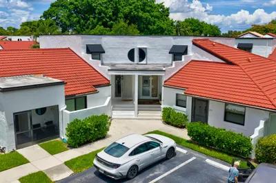 223 NW 36th Avenue 1