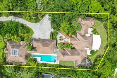 7107 SE Golfhouse Drive 1