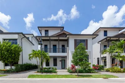 8173 NW 47th Ter 1