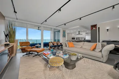 881 Ocean Dr #7D 1