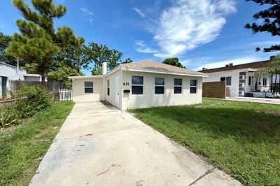 815 Bayberry Drive 1