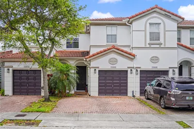 10918 NW 78th Ter 1
