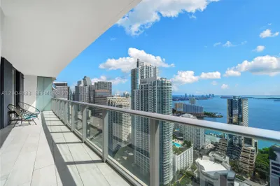 1010 Brickell Ave #3904 1
