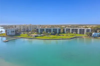 200 Intracoastal Place #301 1