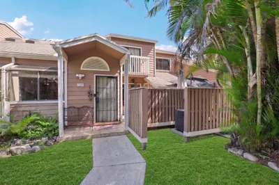 7208 Sportsmans Drive 1