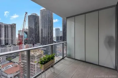 1010 Brickell Ave #2810 1