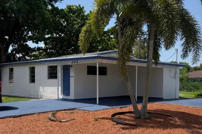 332 NW 10th Avenue 1