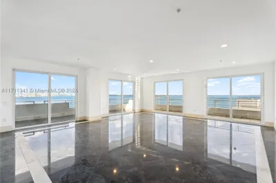 1402 Brickell Bay Dr #1601 1