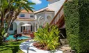 2501 Pine Tree Dr Photo