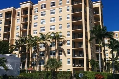 1801 N Flagler Dr #912 1