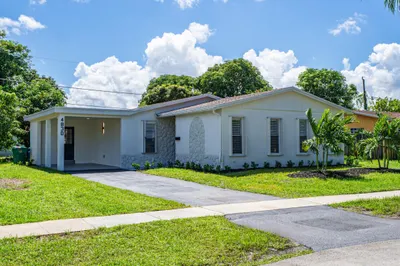 4830 NW 18th Street 1