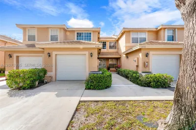 10140 Royal Palm Blvd #402-B 1